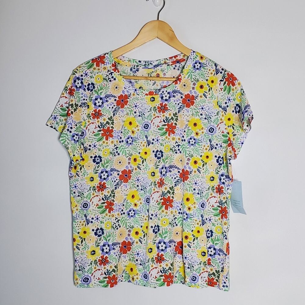 Studio 12 NWT Bright Floral all over print cotton T-shirt Size Large